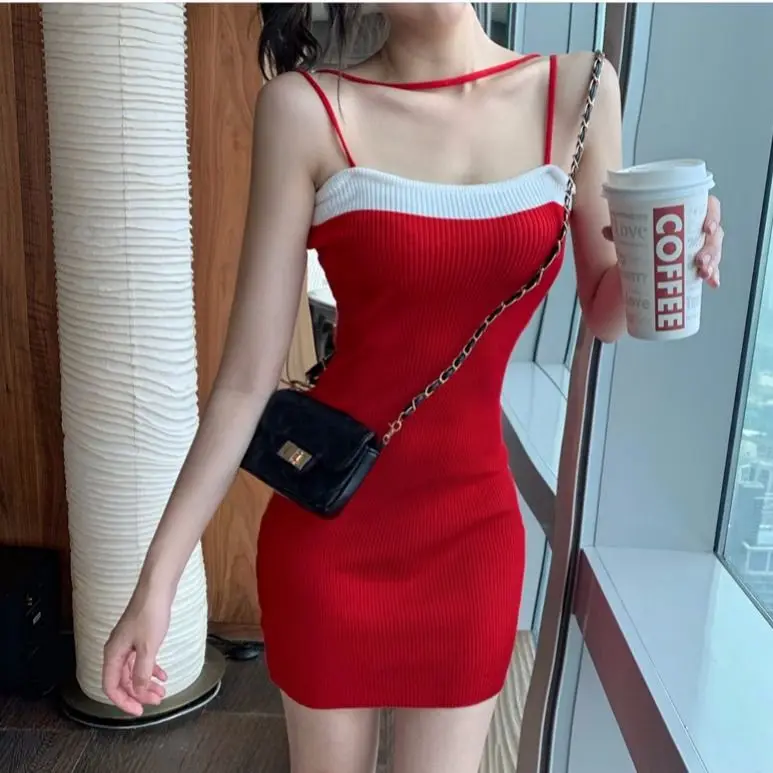 

Пикантный уход машина французский тонкий на одно плечо подтяжки цвет сочетается с упаковки ягодиц 2021 летнее новое платье тренд