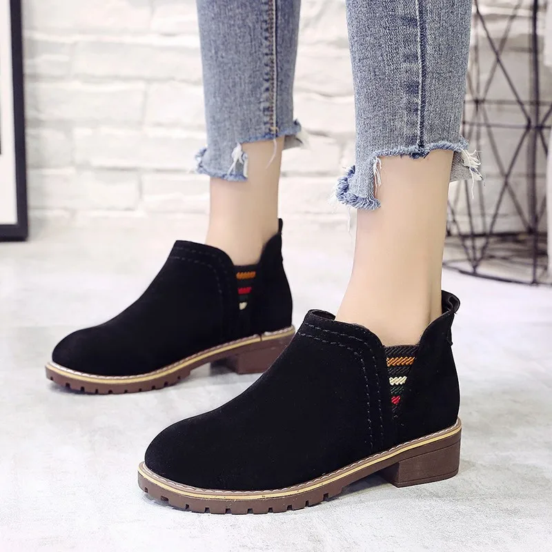 Женские ботинки на низком каблуке сезон осень зима ботильоны в классическом