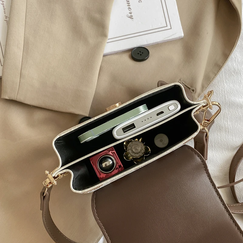 

Korean Style Women Handbag 2021 Designer Cool Bear PU Leather Crossbody Bags for Women Horse Decor Girls Mini Shoulder Bag Purse