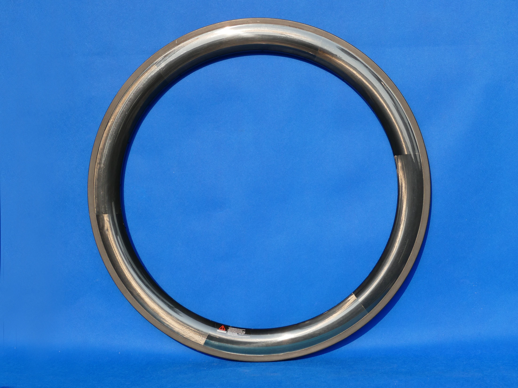 В комплект входит 1 пара ободов полностью карбоновые колеса для дорожного