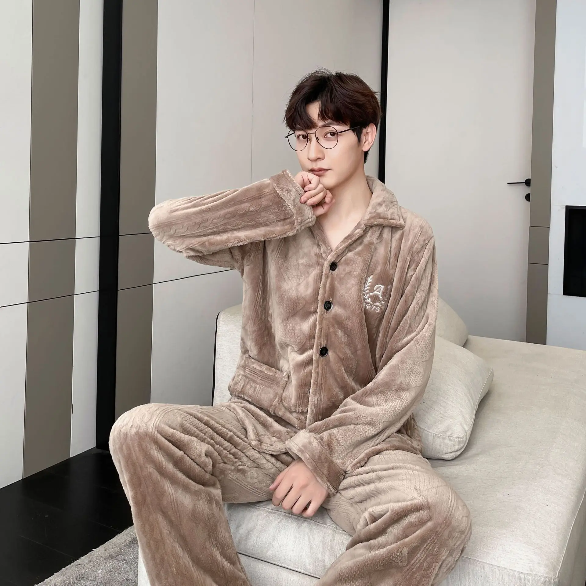 

Men's Coral Velvet Pajamas Winter Warm 2PCS Suit Full Sleeve Pant Loose Sleepwear Fashion Home Pijama Casual Print Nightwear