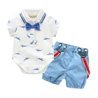 Летний комбинезон с галстуком-бабочкой для новорожденных мальчиков, комплект одежды, футболка с изображением маленькой акулы, комбинезон + синие шорты, одежда