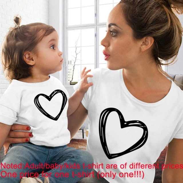 Весенне-летняя детская футболка с круглым вырезом и принтом сердечек | Мать