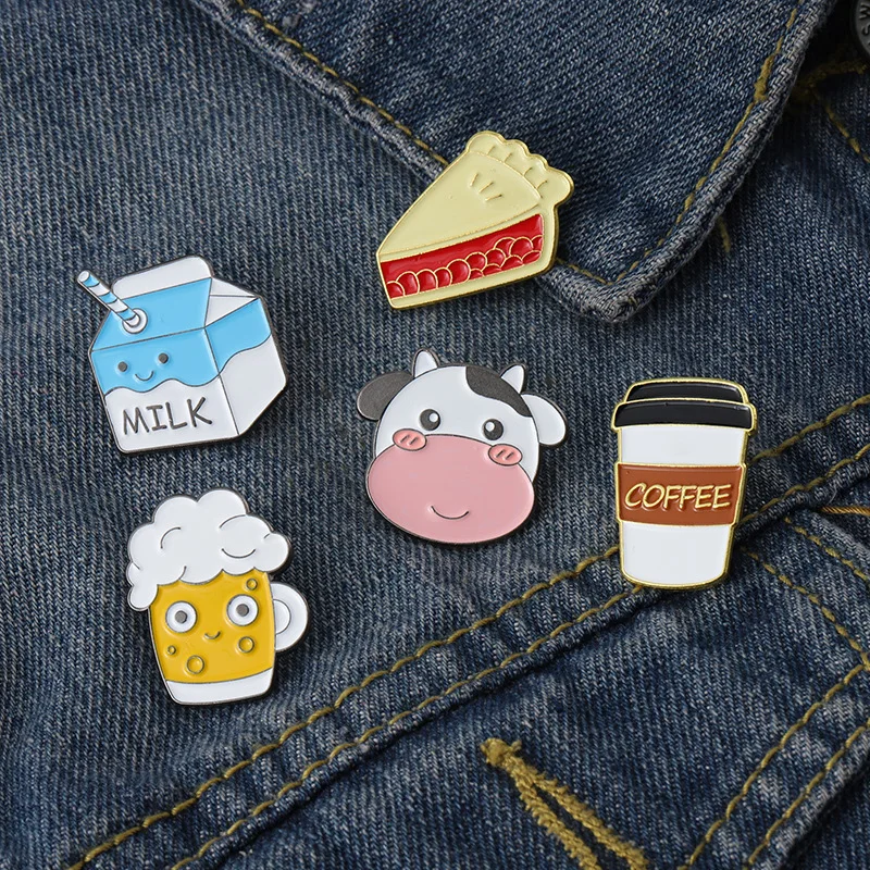 

Fashionable Funny cow head brooch Creative coffee cup shape brooch Milk coffee bread sandwich brooch Backpack Badge As Gifts