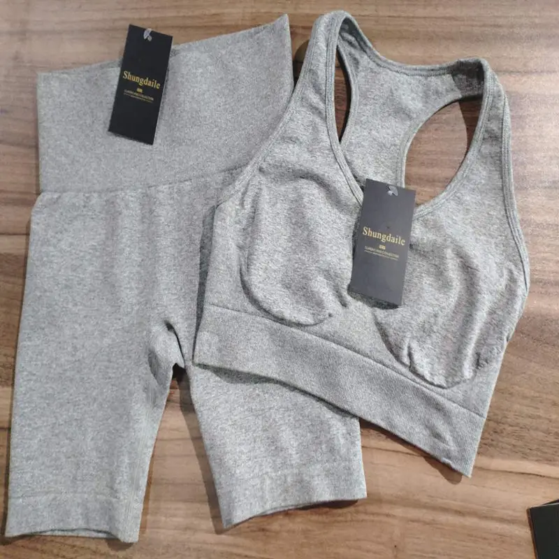 

Shungdaile Women's Short Sleeve Workout Tops And Shorts Pants 2 Pieces Suit Yoga Clothing Set Fitness Clothing Sports Wear