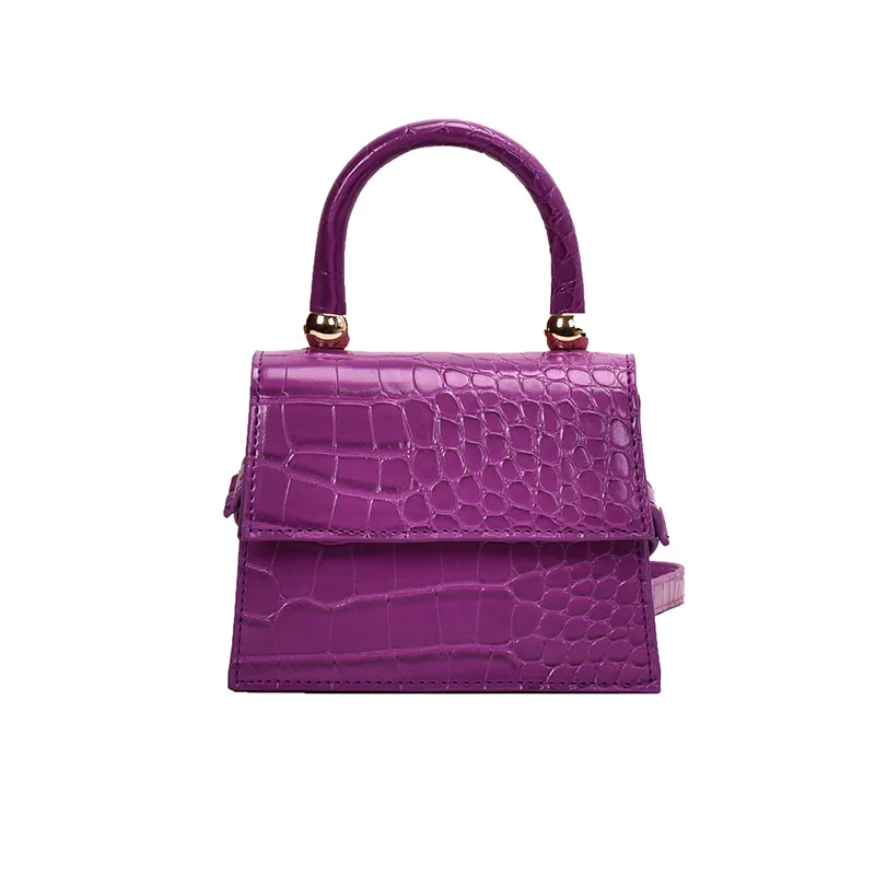 

On the new small bag popular new tide Korean fashion messenger bag Joker ladies portable small square bag