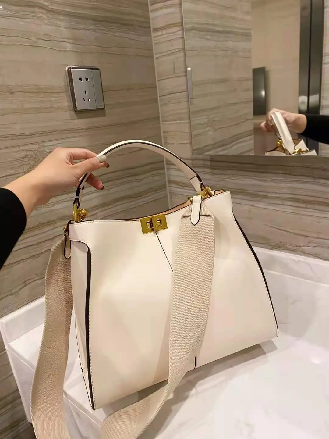 

Women Bag 2020 Genuine Leather Splicing Personality Fashion Designer Luxury New Handbags Crossbody Messenger Shoulder Bags