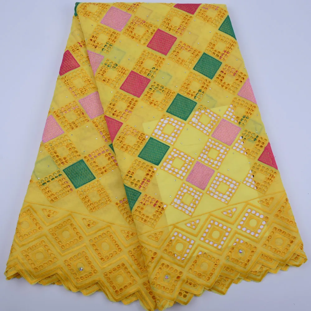 

HaoLin African Dry Cotton Lace Fabrics High Quality Embroidery Swiss Voile Lace In Switzerland Nigerian Man Plaid Perforated
