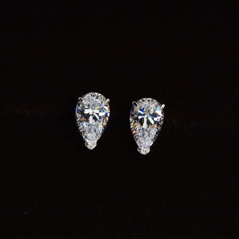 

Jazaz Fine 100% 925 Sterling Silver 7*10mm Water Drop High Carbon Diamond Stud Earrings For Women Exquisite Party Gifts B1302