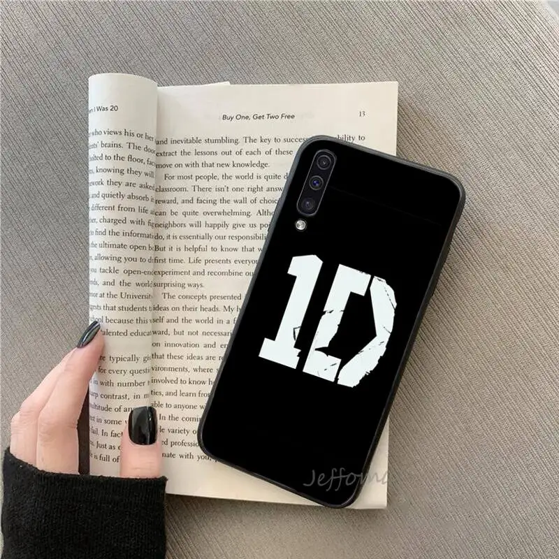 

One Direction band Phone Case For Samsung galaxy S note 7 8 9 10 20 fe edge A 6 10 20 30 50 51 70 lite plus Soft Silicone