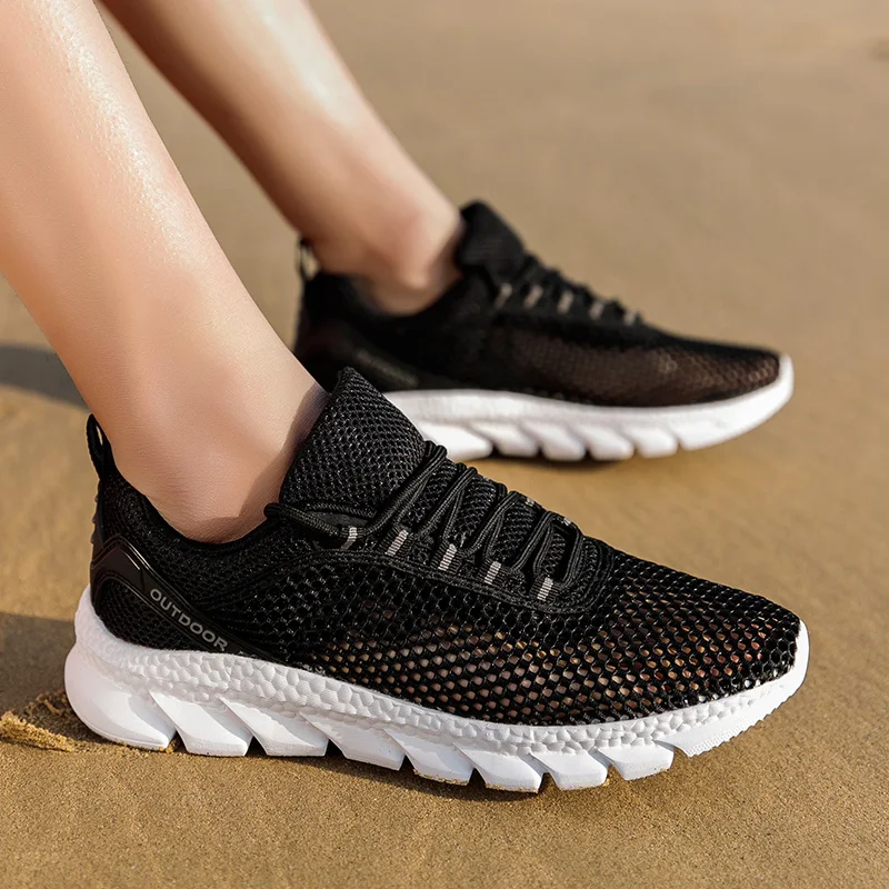

Outdoor Beach Sneakes Men Quick-drying Casual Aqua Shoes Men Lightweight Walking Water Shoes Couple Non-slip Surf Sneakers 2021