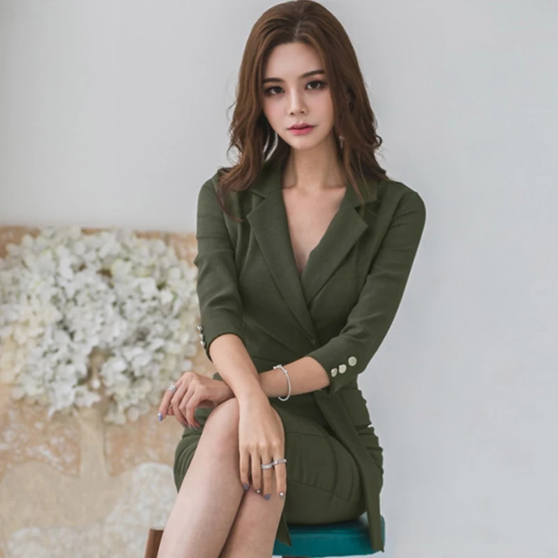 Женское винтажное классическое офисное платье зеленого цвета с длинным рукавом