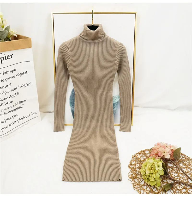 Женское трикотажное платье-свитер с высоким воротником и длинным рукавом |