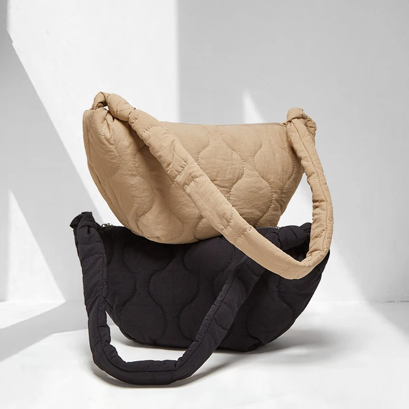 

Вместительные вместительные хлопковые сумки-Хобо для женщин, новинка зимы 2021, модные дамские сумочки, Повседневная дорожная пуховая женска...