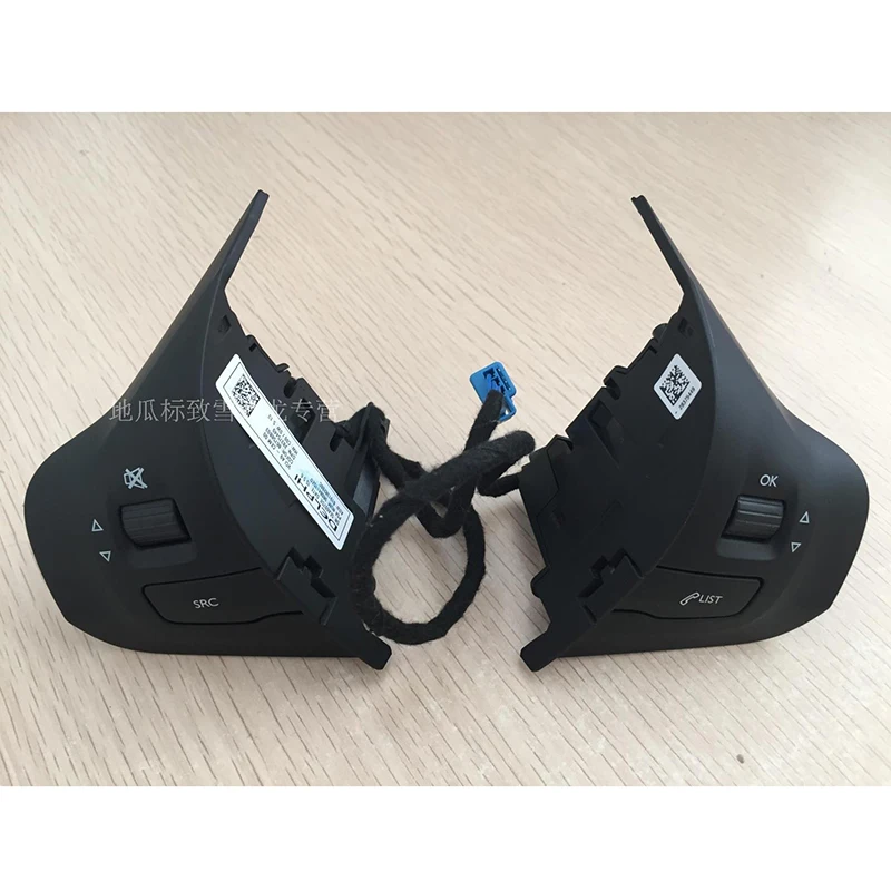 

Car steering wheel buttons Button Switch for Peugeot 308S 2008 new 308 98084115ZD car accessories
