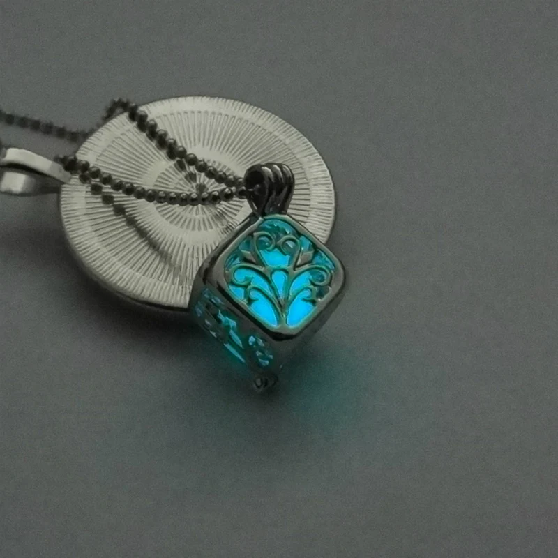 

Antique Luminous Stone Pendant Necklace Glowing in the Dark Beads Pendant Square Metal Charming Necklace Women Jewelry