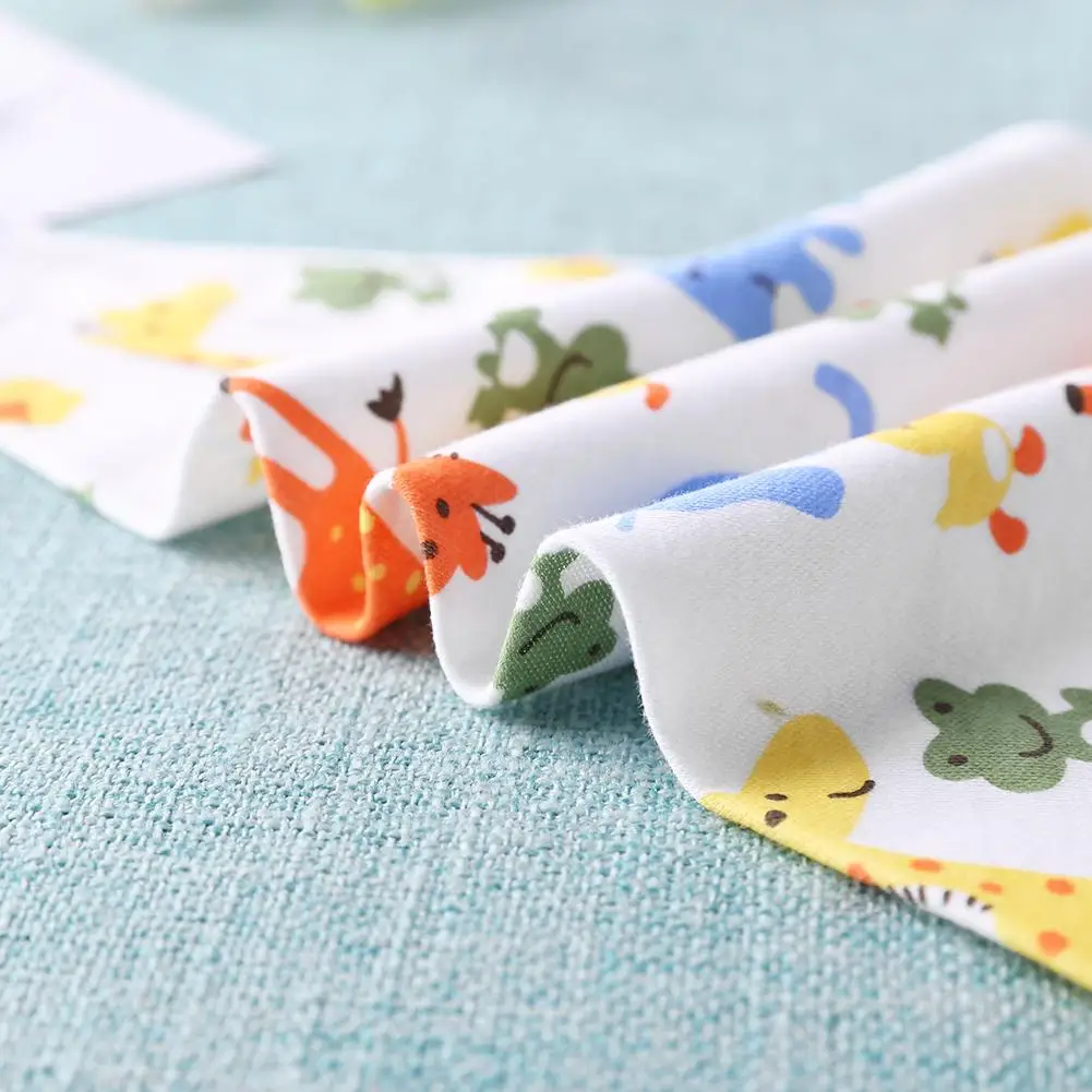 

Baby Bibs Cotton Infant Feeding Towel Bibs Cartoon Newborn Girls and Boys Toddler Triangle Scarf Bandana Cute Burp Cloths