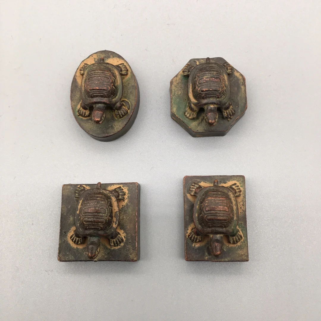 

Exquisite antique red copper (tortoise seal) home decoration