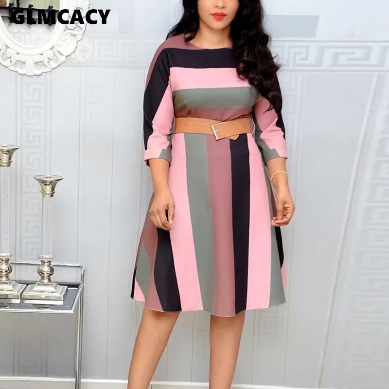 Женское платье средней длины в полоску с коротким рукавом повседневное