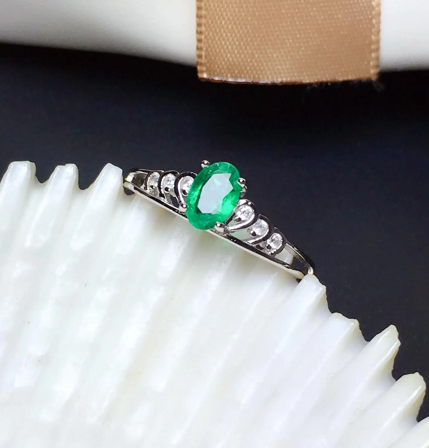 

shilovem 925 sterling silver Natural Emerald Ring fine Jewelry women trendy wedding Christmas gift open 4*6mm mj0406376agml