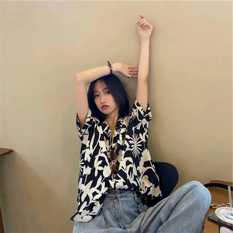 

Hong Kong Style Chic Floral Short-Sleeved Shirt Women's Fashionable Ins Summer Korean Style Boyfriend Stylish Shirt Loose Retro