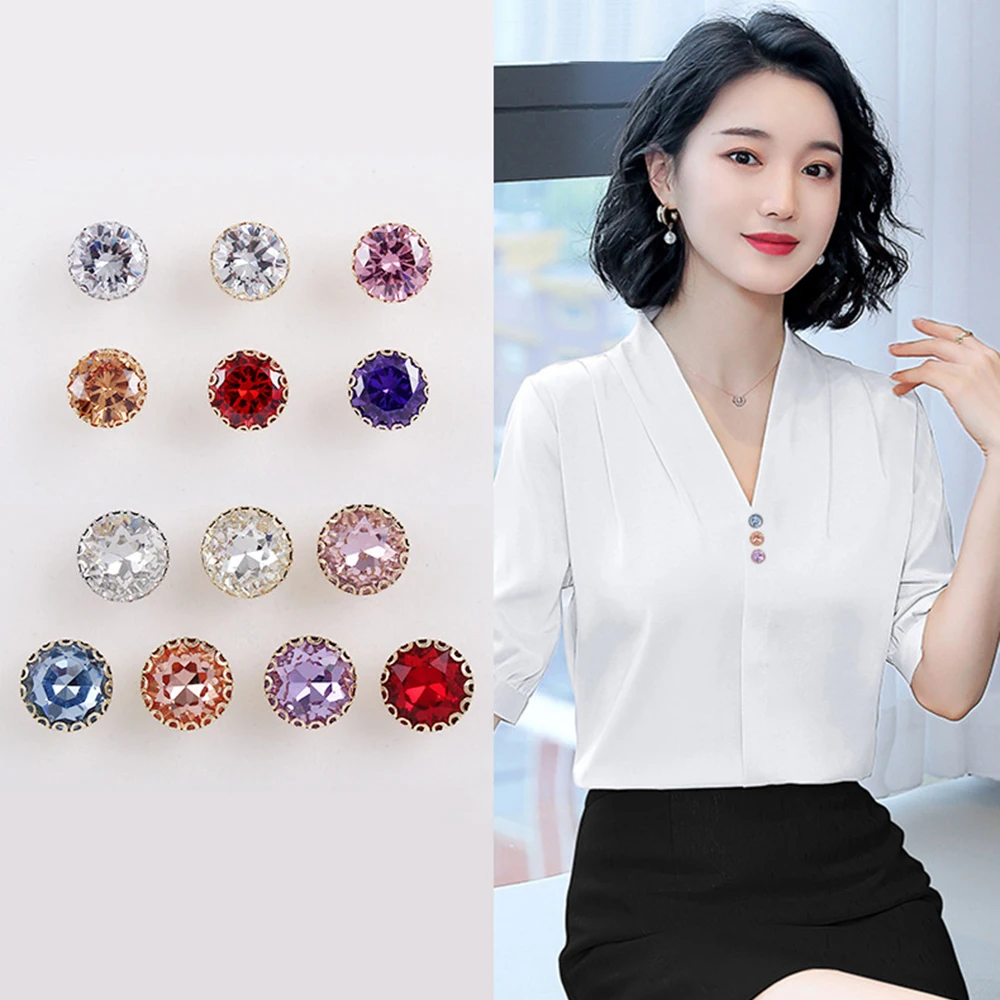 

Elegant round crystal prevent accidental exposure button high grade micro inlaid zircon small Brooch collar accessories