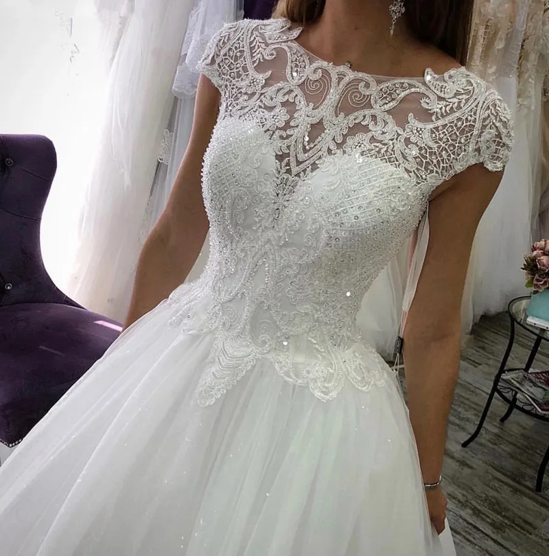 Женское свадебное платье бальное с рукавами-крылышками и блестками | Свадьбы