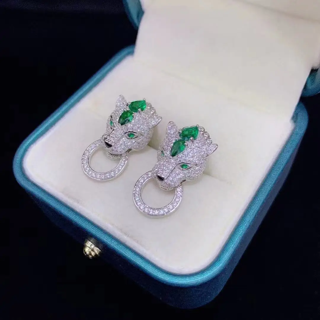 

Серьги-гвоздики женские из серебра 925 пробы с леопардовым принтом