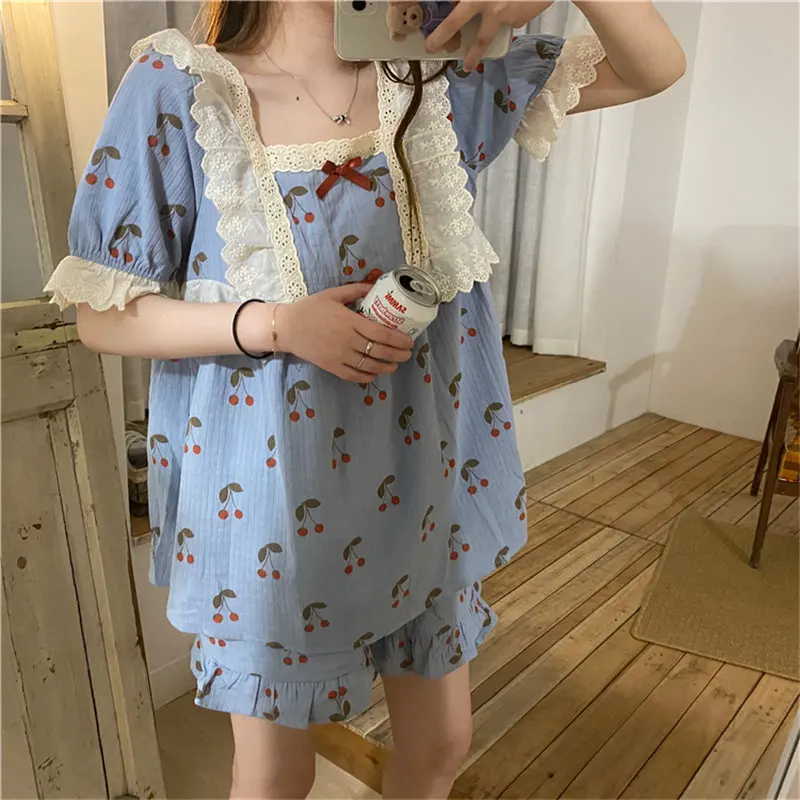 

Alien Kitty Patchwork Lace Cute Girls Home Clothes All Match 2020 Lady Summer Shorts Sleepwear Square Collar Chic Pajamas Suits