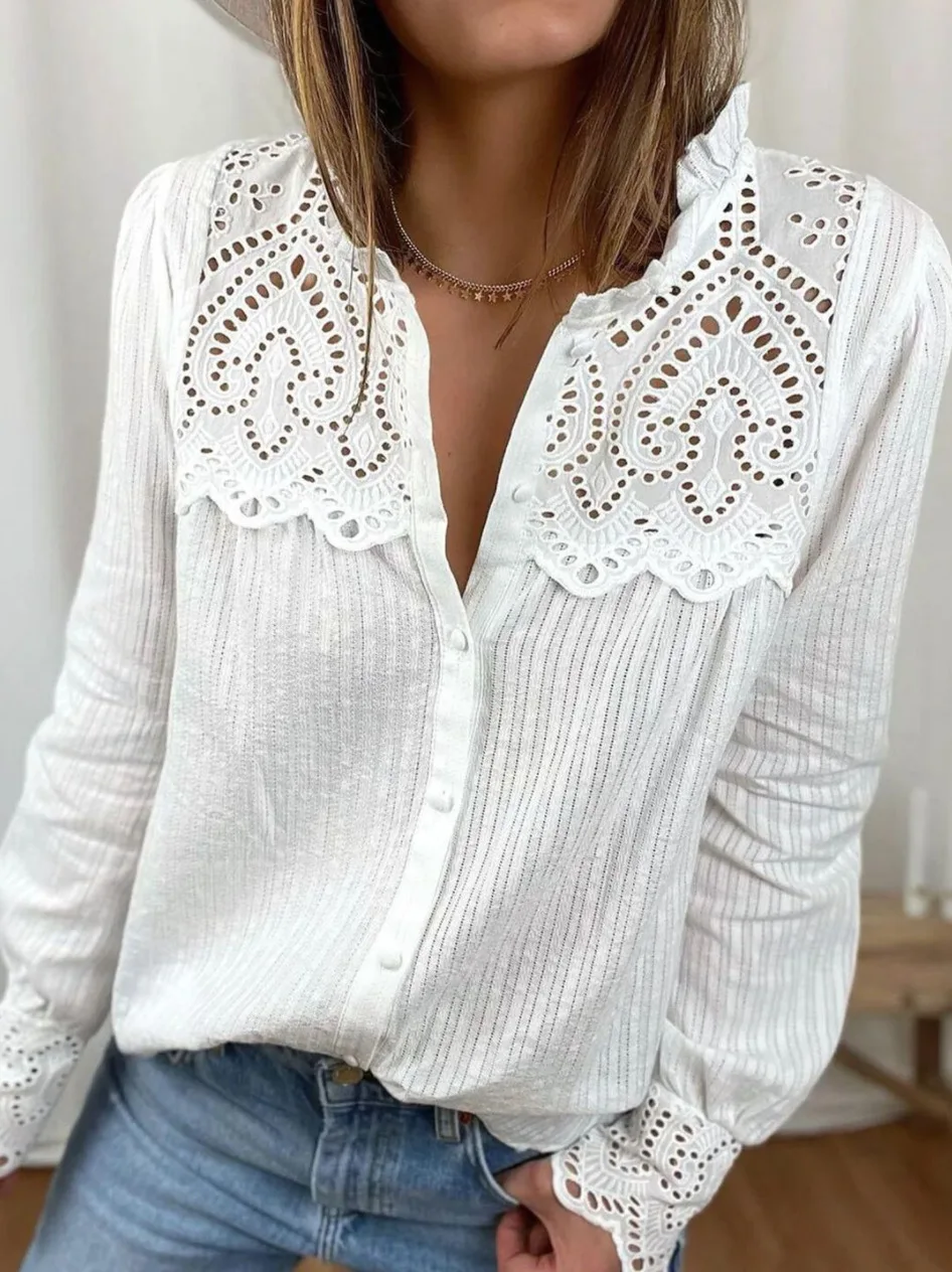 

Large size loose women blouses 2021 autumn new lace women shirt tops fashion casual round neck long sleeve women blouses