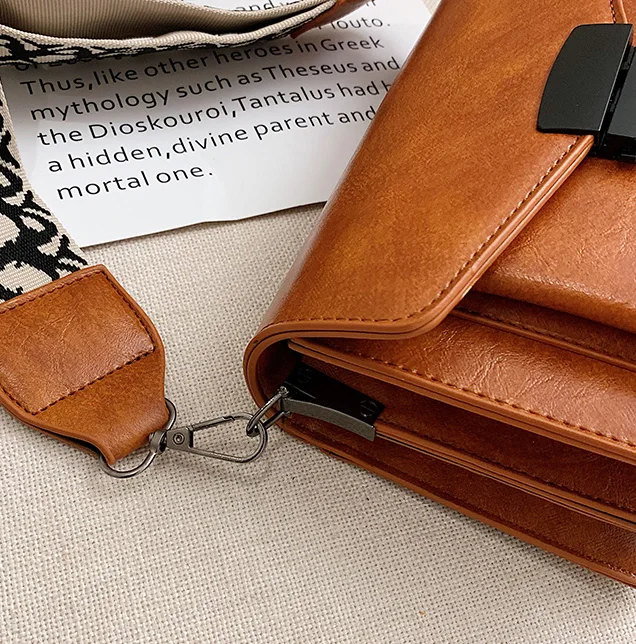 Мини сумка для женщин модная новинка 2020 Ins ультра огонь ретро широкий ремешок