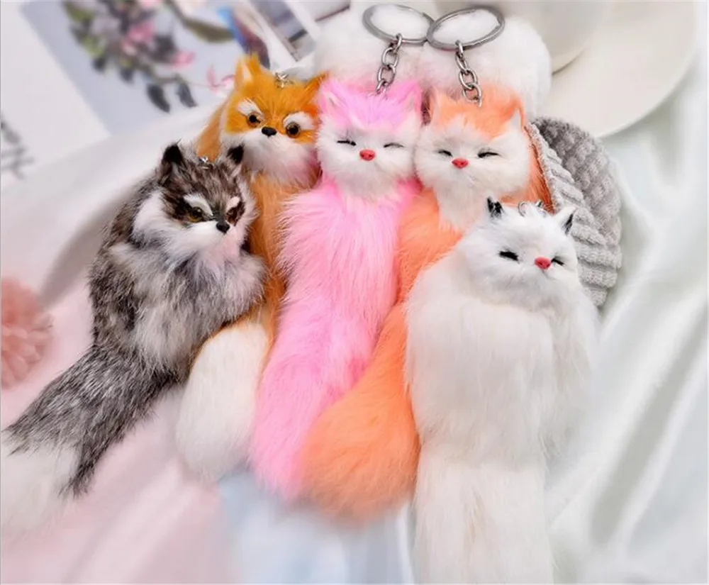 Брелок для ключей с пушистым лисьим шариком