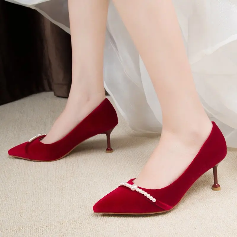 Классические свадебные туфли атласные шелковые красные на шпильках в стиле