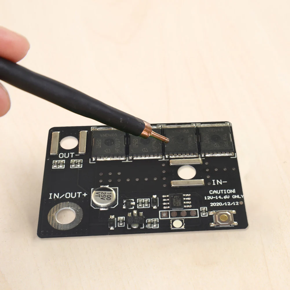 

Portable 12V DIY PCB Circuit Board Spot Welding Tool for 18650 26650 32650 Battery Spot Welder with Nickel Sheet Soldering Pen