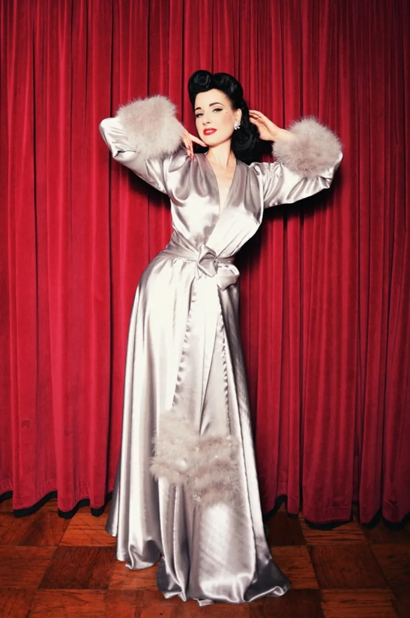 Элегантный Шелковый ночной халат в пол с перьями высшего качества сделанная на