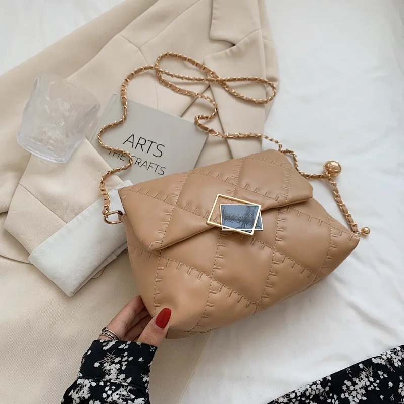 

Сумка-мессенджер на одно плечо с цепочкой для женщин