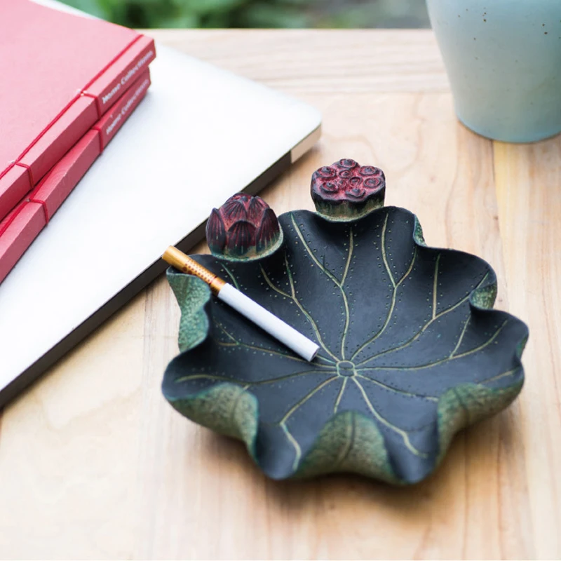 

Retro lotus ashtray decorations Living room tea table decoration dustproof portable ashtray Home Hotel Office Supplies/Gifts