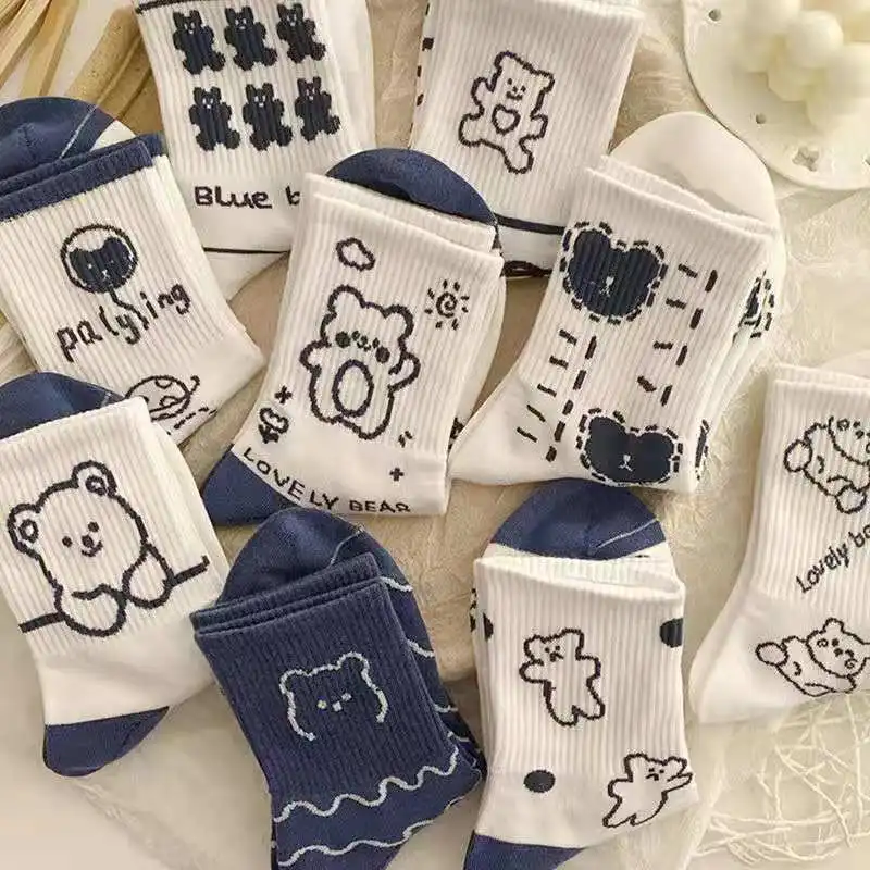 Носки женские средней длины модные чулки в Корейском стиле с мультяшным медведем