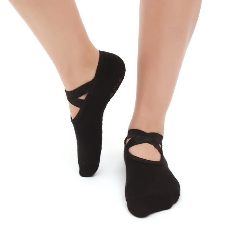 Женские спортивные нескользящие носки до щиколотки с силиконовой полосой