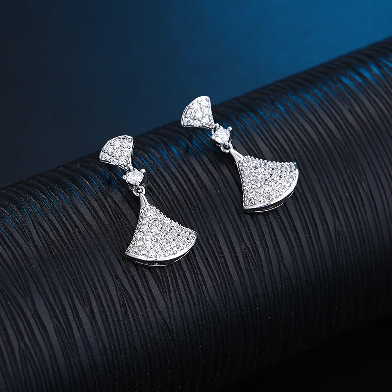 Модные серьги в форме веера из кубического циркония простые геометрические