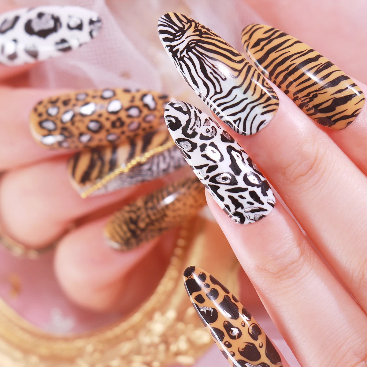 

Stainless Steel Stamping Plates Tiger Zebra Leopard Print Animal Image Stencil BeautyBigBang Nail Art Template Texture XL-001