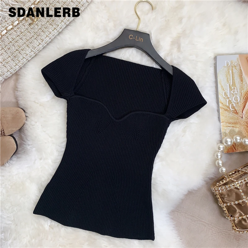 Женская трикотажная футболка без бретелек универсальная с квадратным вырезом и