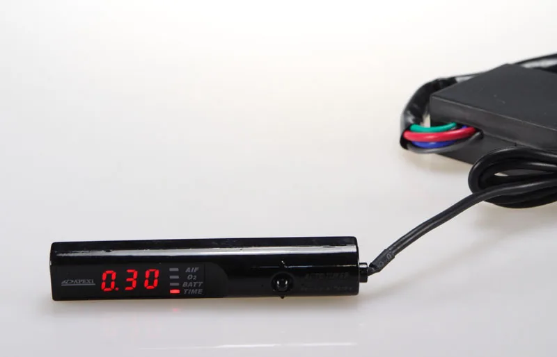 Универсальный автомобильный электронный цифровой турботаймер 12 В Красный