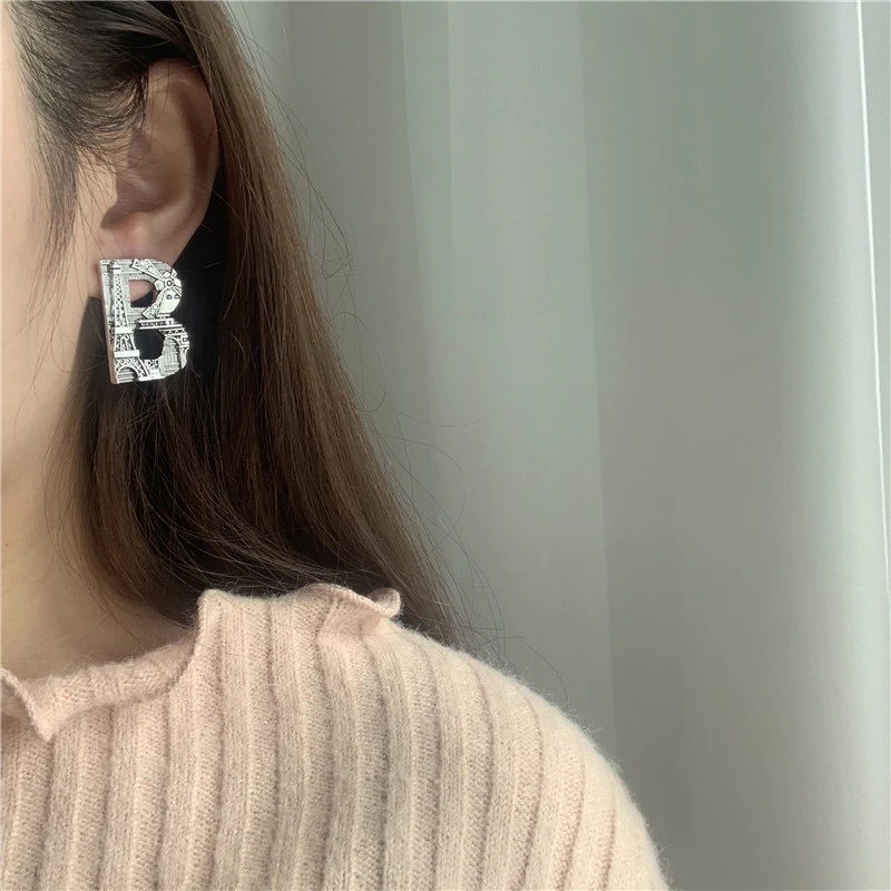 

PUNKI Vintage New Design Gold Long Pendant B Letter Women Fashion Round Earrings