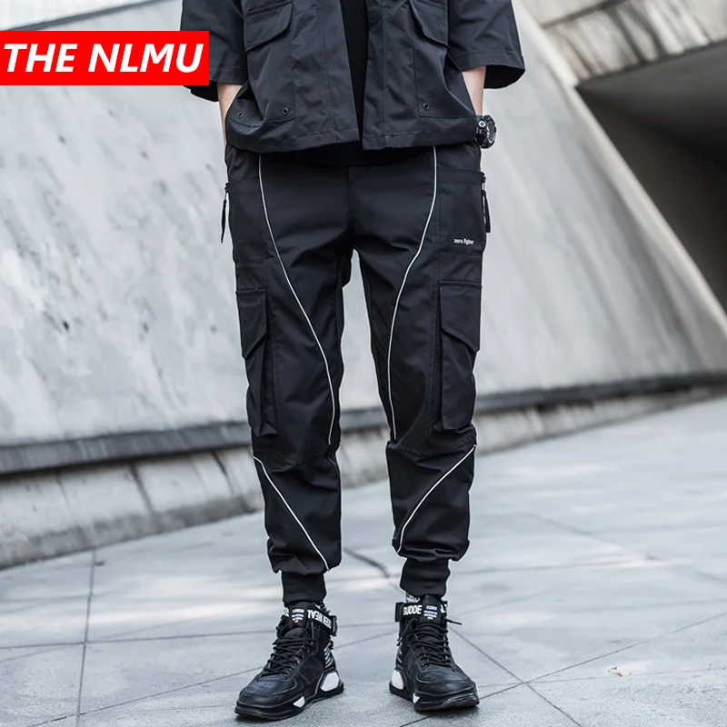 

Hip Hip Cargo Pants Streetwear Men Harajuku Reflective Strip Harem Pants Joggers 2021 Casual Tatical Track Trousers WQ360