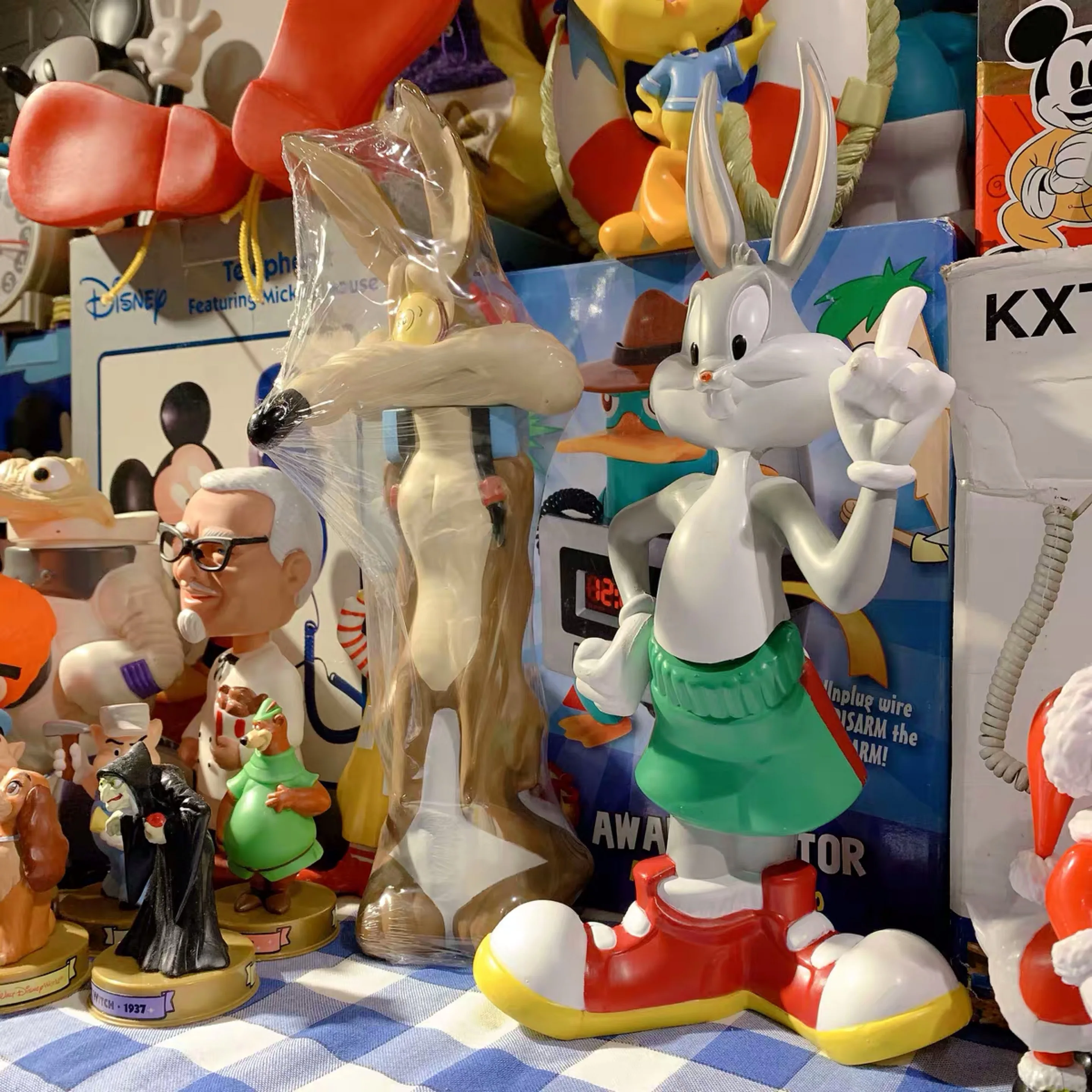 1995 looney tunes bugs bunny антикварная коллекция игрушек ручной работы модель|Статуэтки и