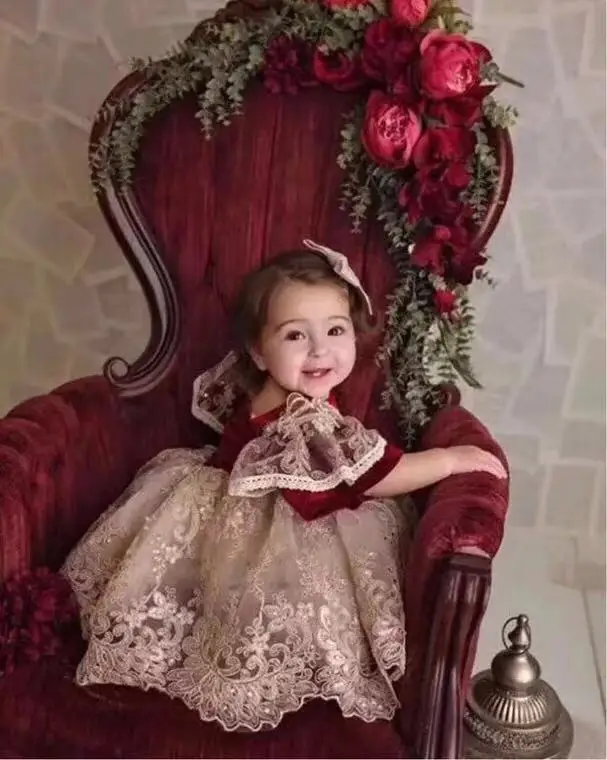 Бархатное осенне-весеннее пасхальное винтажное платье в испанском стиле для