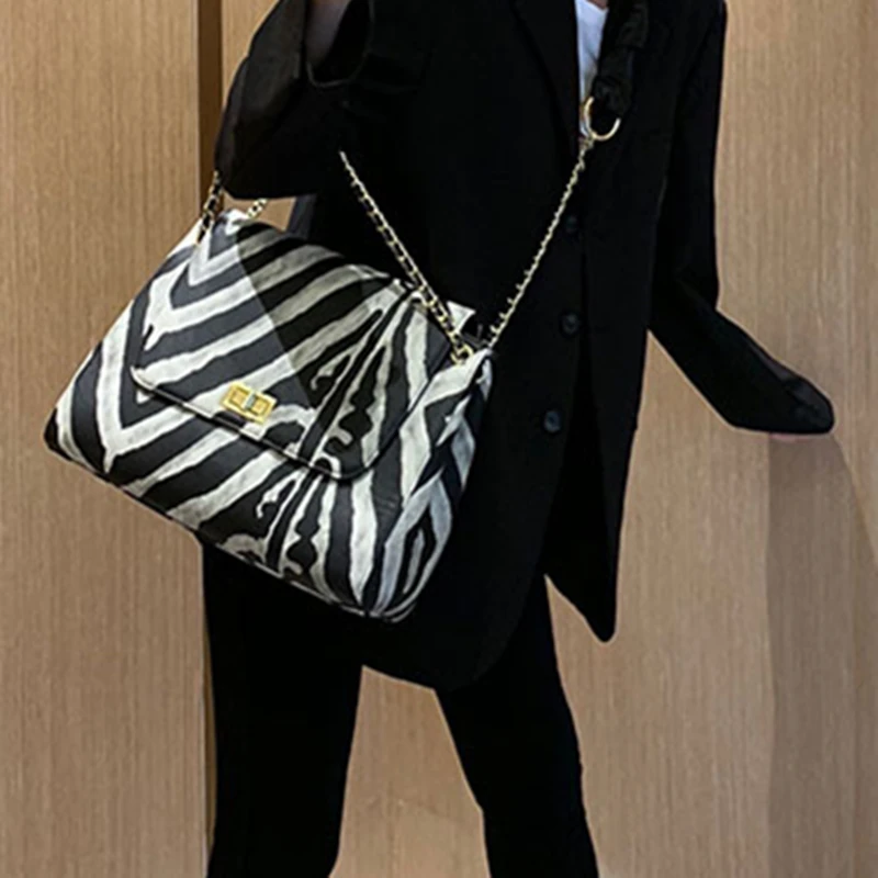 

Вместительная сумка через плечо для женщин, новинка 2020, модные сумки-мессенджеры на одно плечо с клапаном, женские модные кошельки и сумочки