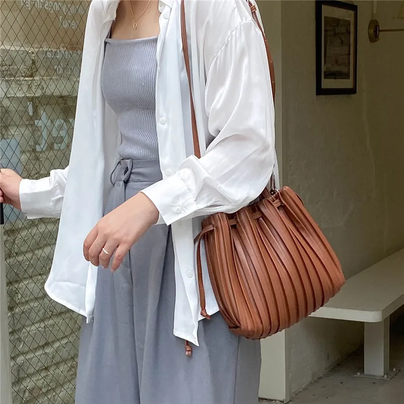 

Women's Shoulder Bags Luxury PU Folds High Quality Shoulder Purses And Handbag Women Clutch Bags Ladies Hand Bag Crossbody Bags
