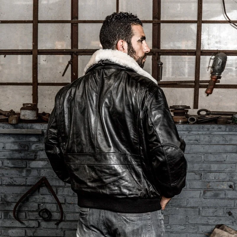 Роскошная мужская куртка из натуральной овечьей кожи приталенная короткая